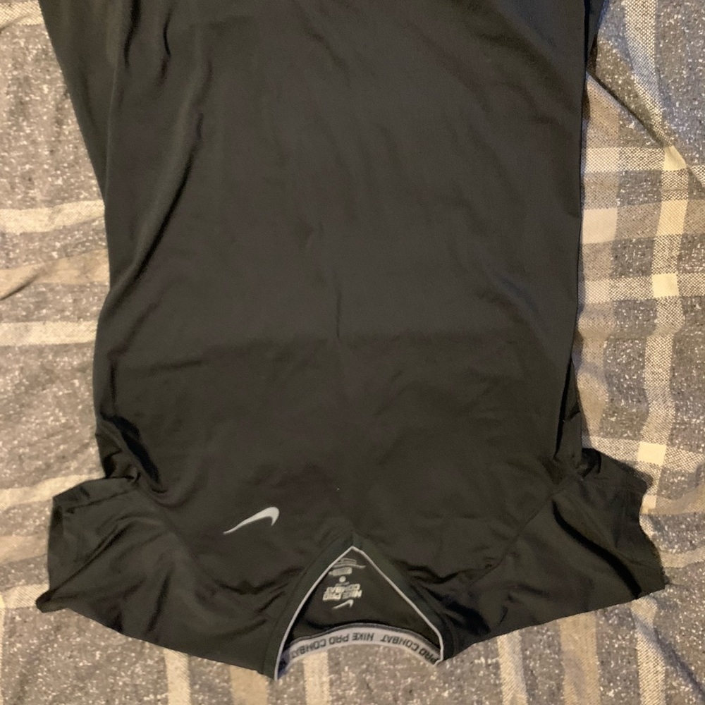 Black nike dry fit
